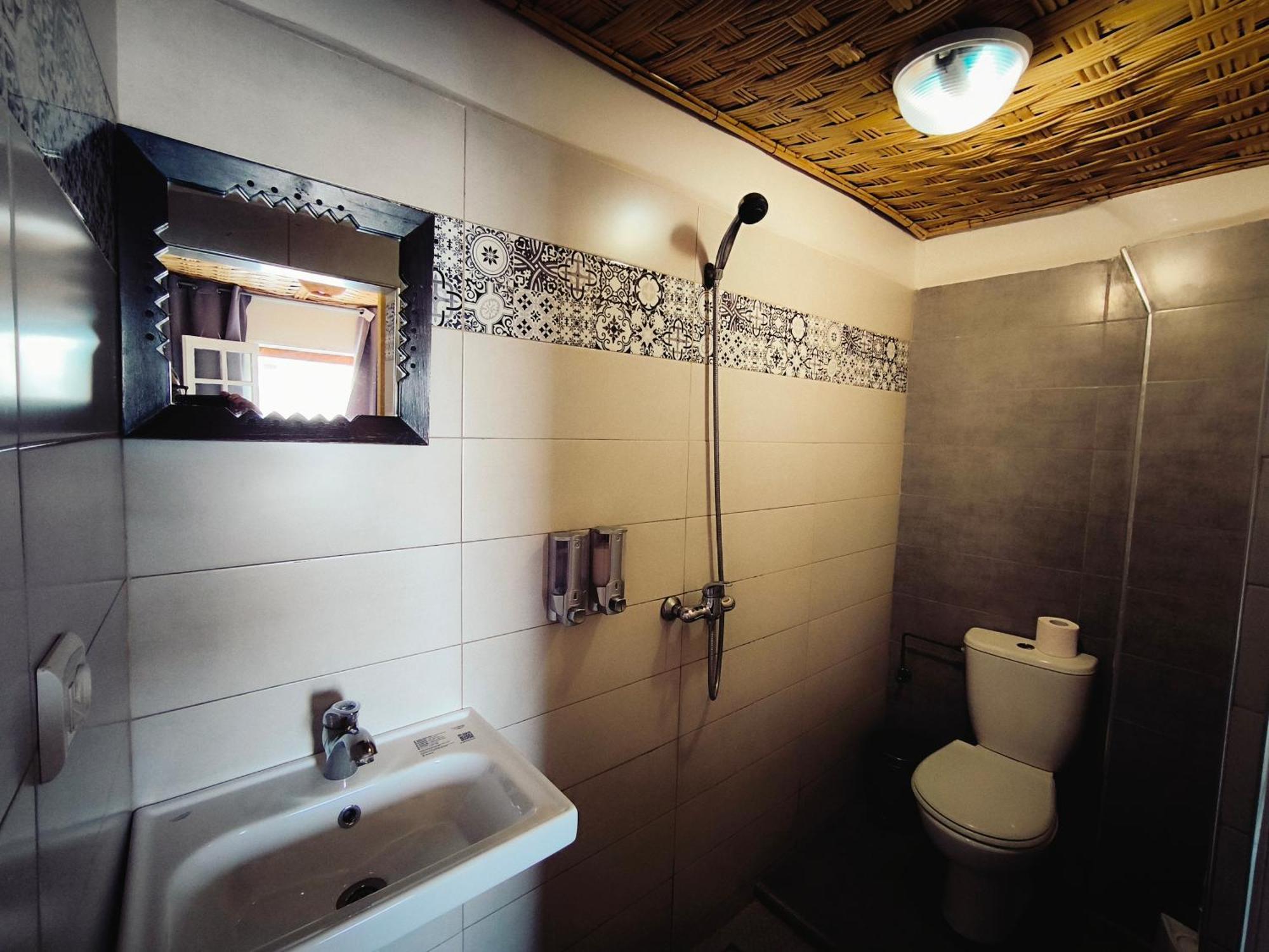 Bigblue Surf Hostel & Coworking Space - Taghazout (Adults Only) Azazoul Buitenkant foto