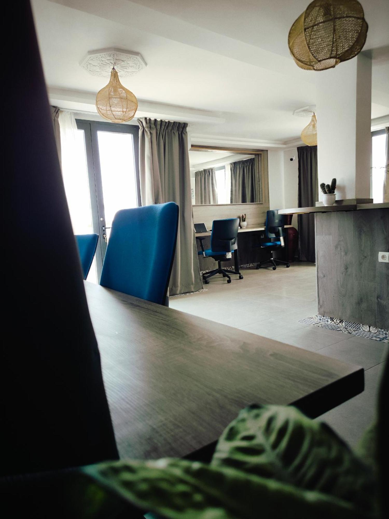 Bigblue Surf Hostel & Coworking Space - Taghazout (Adults Only) Azazoul Buitenkant foto