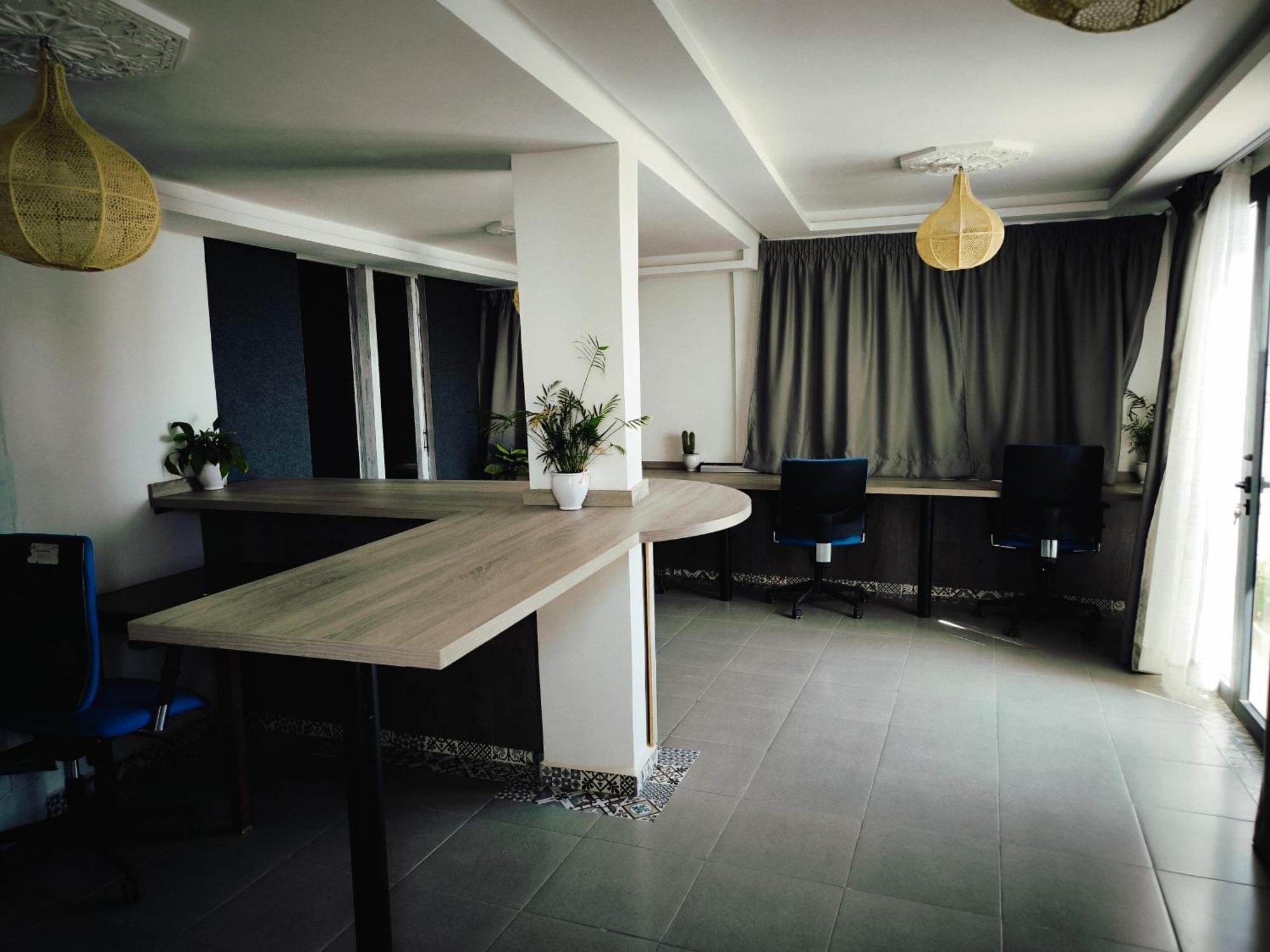 Bigblue Surf Hostel & Coworking Space - Taghazout (Adults Only) Azazoul Buitenkant foto