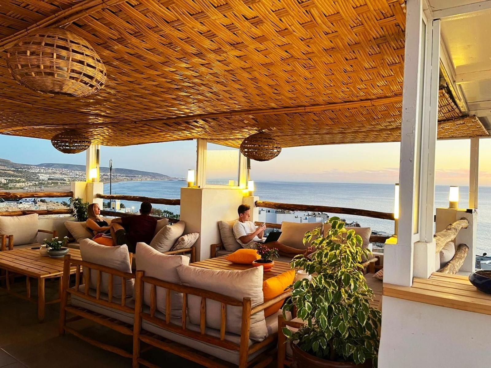 Bigblue Surf Hostel & Coworking Space - Taghazout (Adults Only) Azazoul Buitenkant foto